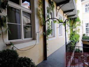 Pronájem bytu 2+1, Praha - Malá Strana, Vlašská, 69 m2