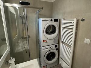 Pronájem bytu 2+kk, Praha - Vršovice, Amurská, 37 m2