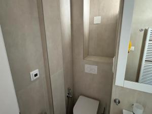 Pronájem bytu 2+kk, Praha - Vršovice, Amurská, 37 m2