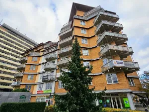 Pronájem garážového stání, Praha - Veleslavín, Křenova, 14 m2