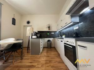 Pronájem bytu 2+kk, Hradec Králové, Mánesova, 61 m2