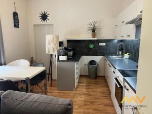 Pronájem bytu 2+kk, Hradec Králové, Mánesova, 61 m2