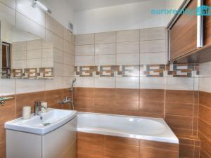 Prodej bytu 2+1, Česká Lípa, Klášterní, 56 m2