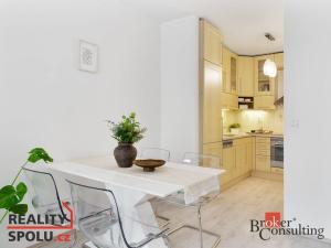Pronájem bytu 2+kk, Praha - Jinonice, Za zámečkem, 72 m2