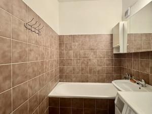 Pronájem bytu 3+1, Zlín, Severní Vršava, 73 m2