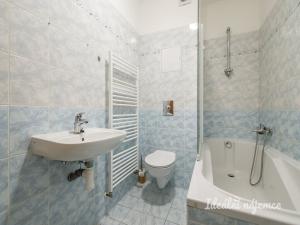 Pronájem bytu 2+kk, Praha - Prosek, Kytlická, 60 m2