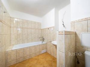 Pronájem bytu 2+1, Třeboň, Nádražní, 56 m2