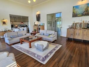 Prodej vily, Martiněves, 938 m2