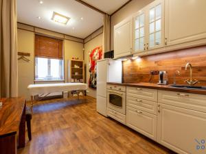 Pronájem komerční nemovitosti, Praha - Karlín, Březinova, 76 m2