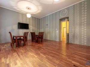 Pronájem komerční nemovitosti, Praha - Karlín, Březinova, 76 m2