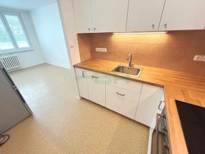 Pronájem bytu 2+kk, Praha - Ruzyně, Smolíkova, 39 m2