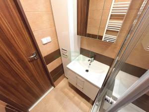 Pronájem bytu 2+kk, Praha - Ruzyně, Smolíkova, 39 m2