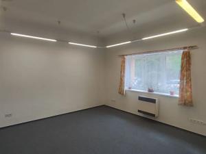 Pronájem kanceláře, Hradec Králové, Všehrdova, 36 m2