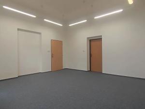 Pronájem kanceláře, Hradec Králové, Všehrdova, 36 m2