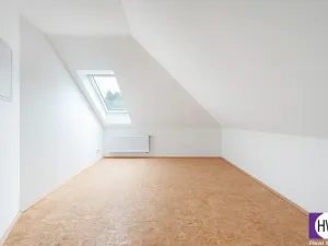 Prodej vícegeneračního domu, Podolanka, Pod Strání, 333 m2