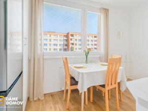 Pronájem bytu 3+1, Zlín, Moravská, 74 m2