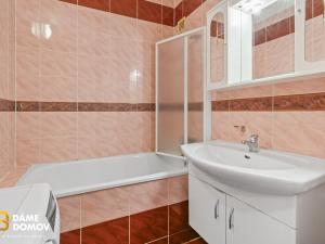 Pronájem bytu 3+1, Zlín, Moravská, 74 m2