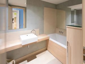 Pronájem bytu 2+kk, Praha - Karlín, Rohanské nábřeží, 80 m2