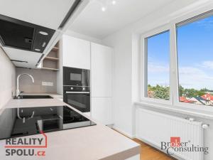 Pronájem bytu 3+1, Hradec Králové - Slezské Předměstí, třída SNP, 67 m2