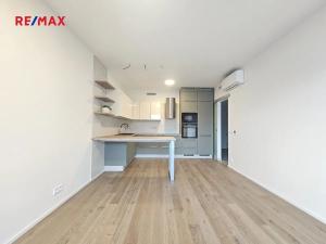 Pronájem bytu 2+kk, Praha - Modřany, Československého exilu, 50 m2