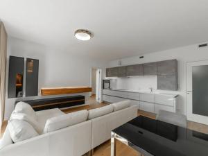 Pronájem bytu 2+kk, Praha - Karlín, Sokolova, 60 m2