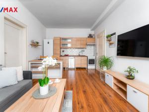 Pronájem bytu 2+kk, Hradec Králové - Kukleny, Denisovo náměstí, 51 m2