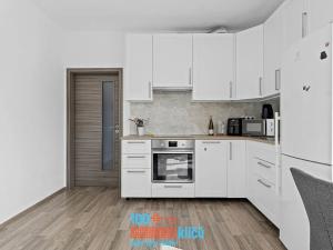Prodej bytu 1+kk, Praha - Letňany, Hlučkova, 36 m2
