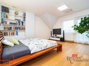Pronájem rodinného domu, Praha - Radotín, U sanatoria, 130 m2