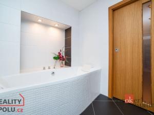 Pronájem rodinného domu, Praha - Radotín, U sanatoria, 130 m2