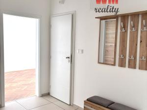 Pronájem bytu 1+1, Sokolov, Švabinského, 40 m2
