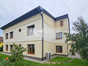 Pronájem rodinného domu, Praha, V dolinách, 205 m2