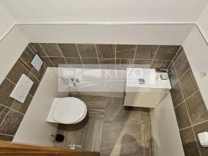 Pronájem rodinného domu, Praha, V dolinách, 205 m2