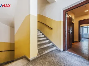 Pronájem obchodního prostoru, Praha - Staré Město, Staroměstské náměstí, 350 m2