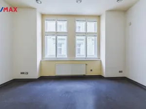 Pronájem obchodního prostoru, Praha - Staré Město, Staroměstské náměstí, 350 m2