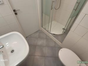 Pronájem bytu 1+1, Praha - Troja, Krynická, 37 m2