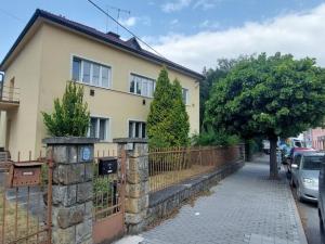 Pronájem bytu 3+1, Valašské Meziříčí - Krásno nad Bečvou, Svěrákova, 98 m2