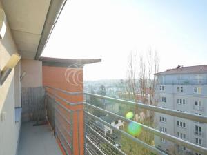 Pronájem bytu 2+kk, Praha - Strašnice, Sečská, 72 m2