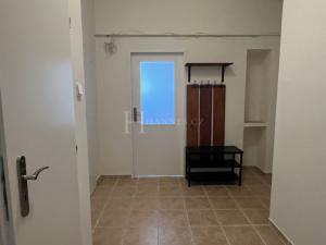 Pronájem bytu 1+1, Praha - Vokovice, Africká, 30 m2