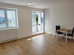 Pronájem bytu 1+kk, Uherské Hradiště, Zahrádky, 32 m2