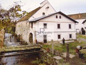 Prodej historického objektu, Znojmo - Oblekovice, 1530 m2