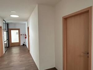 Pronájem komerční nemovitosti, Třebíč, Račerovická, 27 m2