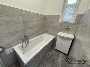 Pronájem bytu 2+1, Vsetín, Na Kamencoch, 80 m2
