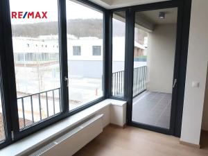 Pronájem bytu 2+kk, Praha - Modřany, Na Komořsku, 61 m2