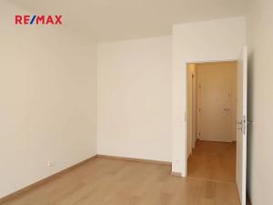 Pronájem bytu 2+kk, Praha - Modřany, Na Komořsku, 61 m2