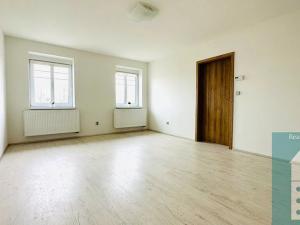 Pronájem bytu 2+1, Kroměříž, Nádražní, 62 m2