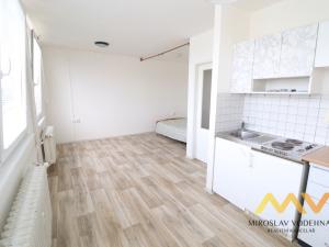 Pronájem bytu 1+kk, Hradec Králové, Akademika Heyrovského, 30 m2