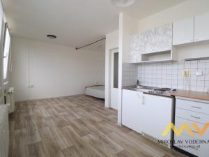 Pronájem bytu 1+kk, Hradec Králové, Akademika Heyrovského, 30 m2
