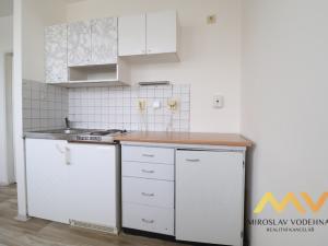 Pronájem bytu 1+kk, Hradec Králové, Akademika Heyrovského, 30 m2