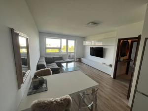 Pronájem bytu 2+kk, Liberec, U Sila, 56 m2