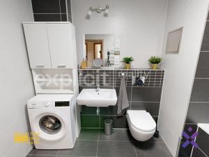 Pronájem bytu 3+kk, Praha - Strašnice, Zvěřinova, 78 m2
